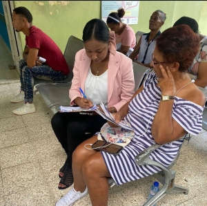 Nuestra Oficina en La Vega realiza encuestas de satisfacción de usuarios en el en el Hospital Universitario Centro de Salud Integral y Desarrollo, (CENSAIDE).