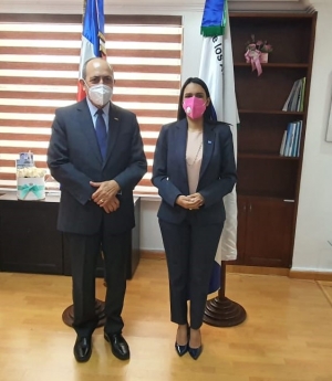 Carolina Serrata Méndez se reúne con José M. Vargas Director de ADARS