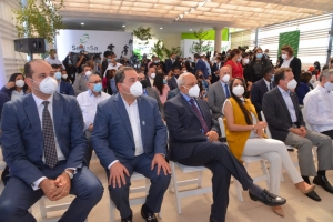 La titular de la DIDA asiste al acto de acreditación del afiliando número 2 millones, entregada por el presidente de la República Luís Abinader