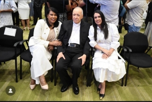 La Directora General, Carolina Serrata Méndez, asistió a la eucaristía con motivo del 25 aniversario de los Centros de Diagnóstico y Medicina Avanzada y Conferencias Médicas y Telemedicina (CEDIMAT), presidida por monseñor Jesús Castro Martes