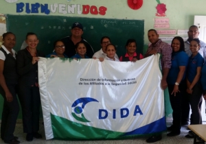 la DIDA en San Francisco de Macorís impartió una charla al personal docente de la Escuela Ana Luisa de la Cruz en Tenares.