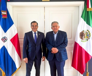 Director de la DIDA visita Embajada Dominicana en México para fortalecer vínculos internacionales en beneficio de los afiliados al SDSS