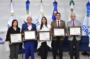 Las CIGCN del SDSS han distinguido con un reconocimiento a nuestra Máxima Autoridad Ejecutiva, Carolina Serrata Méndez