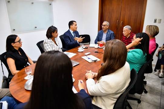 DIDA denuncia que las ARS no cumplen con normas que las mandan a comprar medicamentos en Dirección de Alto Costo para que salgan más baratos a los afiliados (HOY) DIDA denuncia que las ARS no cumplen con normas que las mandan a comprar medicamentos en Dirección de Alto Costo para que salgan más baratos a los afiliados (HOY)
