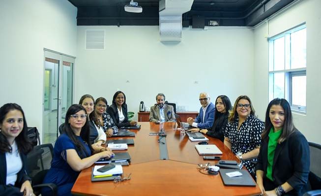 DIDA y ARS Primera sostienen encuentro para fortalecer servicios a los afiliados