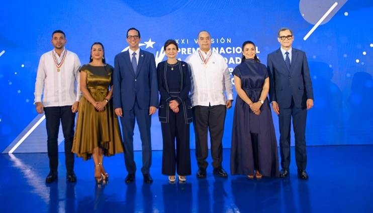 Director de la DIDA asiste a la XXI entrega del Premio Nacional a la Calidad en el Sector